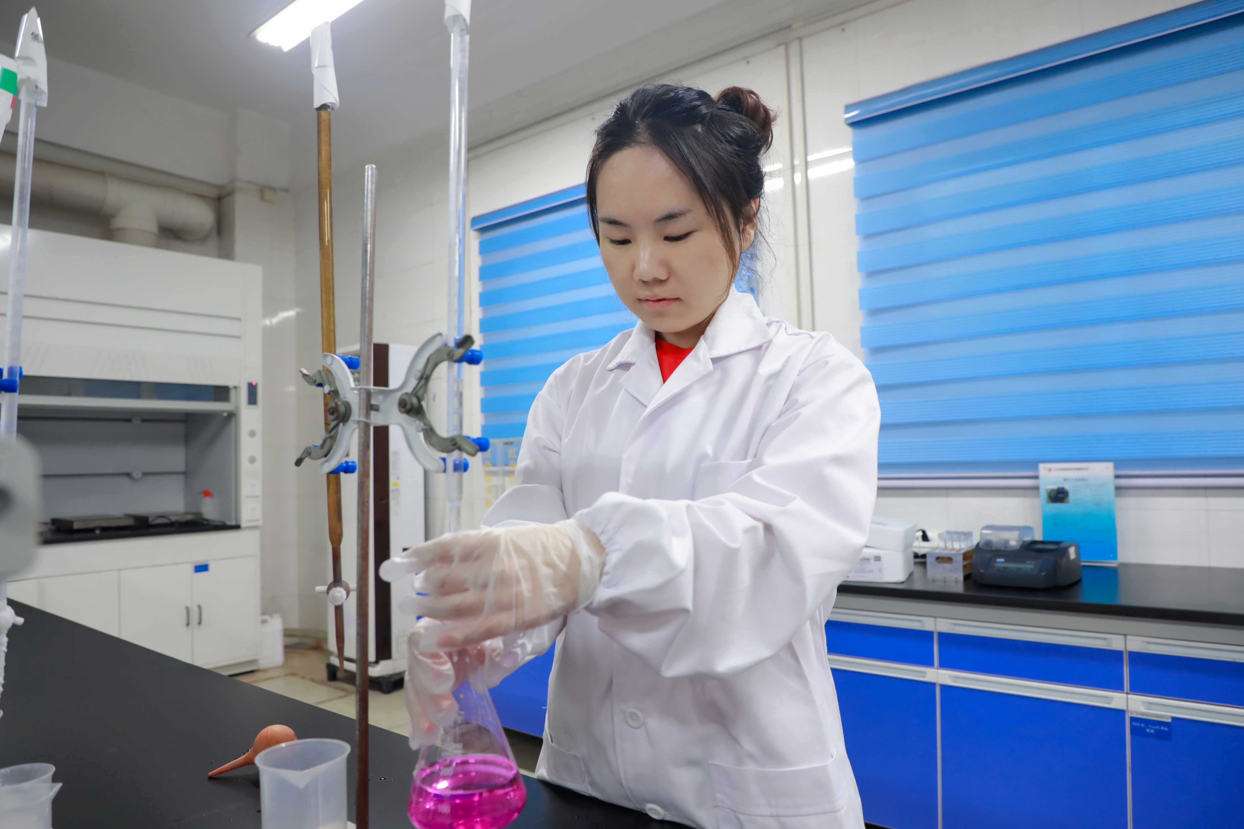 1712107205767046565.jpg 570A9195.jpg